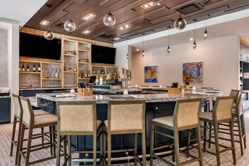 Standard King Room Near Lake Warren ORL 9 Luxury Bookings