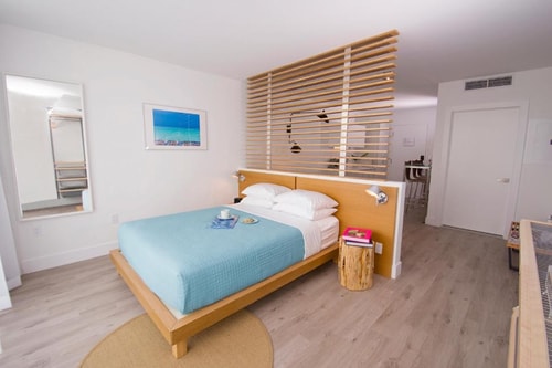 Garden House Studio Near Starbucks MIA 0 Luxury Bookings