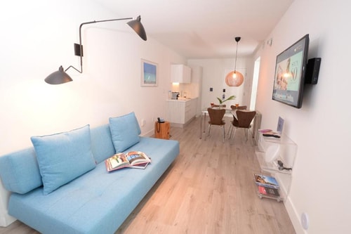 Garden House Studio Near Starbucks MIA 3 Luxury Bookings