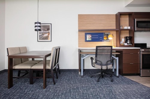 1 Bedroom King Suite Near Airport Lakes Park ORL 4 Luxury Bookings