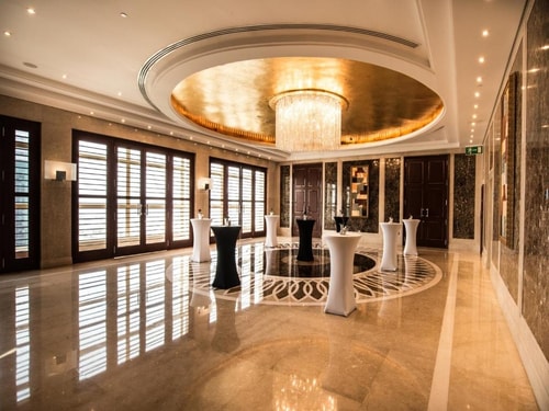 Deluxe Room Near Dubai Internet City Metro Ab 6 Luxury Bookings
