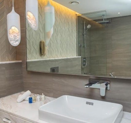 Superior room  near Corniche Beach 4 Luxury Bookings
