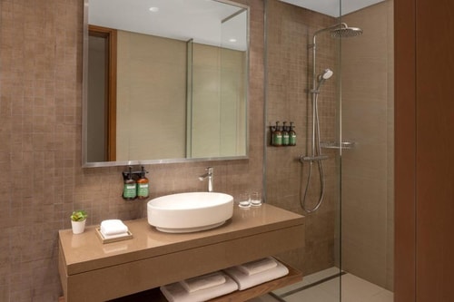 Two Bedroom Suite Near Safeer Tower 2 Business Bay 7 Luxury Bookings