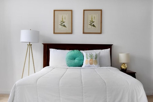 Deluxe Double Room Near Wet Willies MIA 1 Luxury Bookings