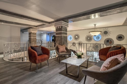 Deluxe Double Room Near Zeek Electric MIA 3 Luxury Bookings