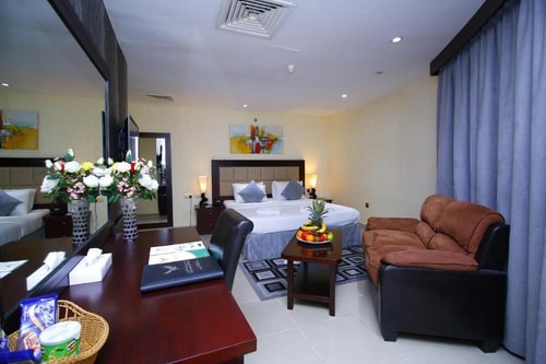 Deluxe Room Near Salah Al Din Metro Luxury Bookings