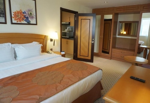 Furnished Two Bedroom Apartments Near Khalid Lake Luxury Bookings