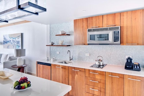 One Bedroom Apartment Near Starbucks MIA 5 Luxury Bookings