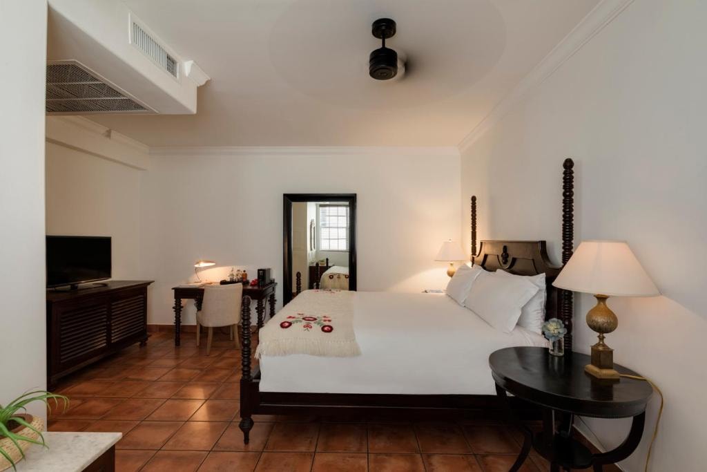Casa King Room Near Citi Bike MIA Luxury Bookings