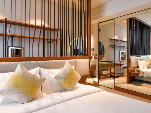 Deluxe Room Near GGICO Metro Station 1 Luxury Bookings
