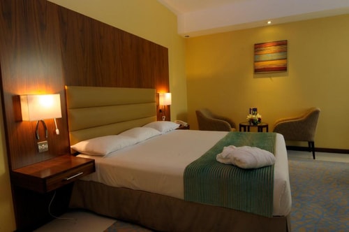 Standard Room Near Abu Dhabi Corniche Beach 12 Luxury Bookings
