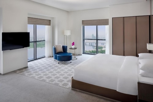 3 Bedroom Apartment Near Healthcare Metro Station Luxury Bookings