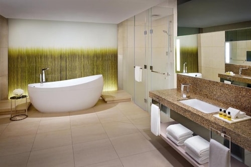 3 Bedroom Apartment Near Healthcare Metro Station 34 Luxury Bookings