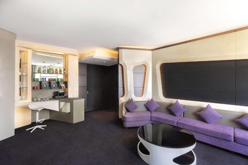 Grand Deluxe Suite Room Near JW Marriott Marquis Luxury Bookings