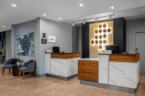 King Room Near Aventura Square MIA 6 Luxury Bookings