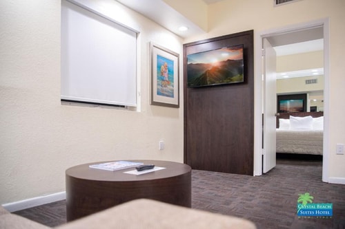 Queen Suite Near Chicken Kitchen MIA 2 Luxury Bookings