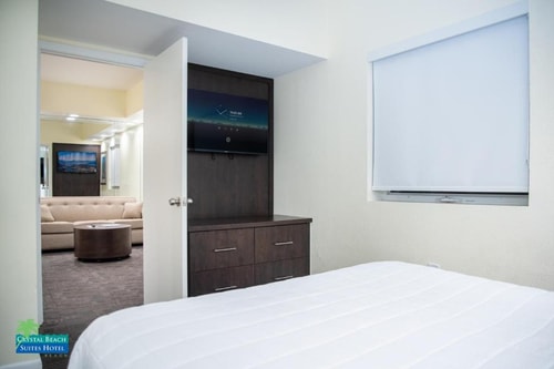 Queen Suite Near Chicken Kitchen MIA 1 Luxury Bookings