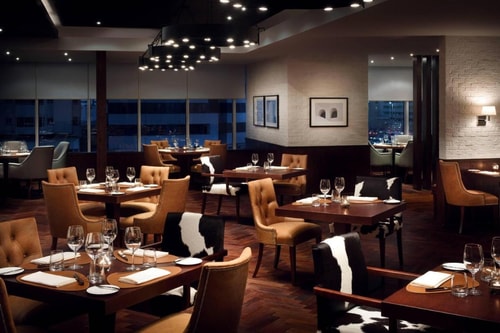 Luxury 1 Bedroom Apartment Walk from Al Wahda Mall 7 Luxury Bookings