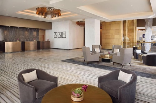 Luxury 1 Bedroom Apartment Walk from Al Wahda Mall 9 Luxury Bookings