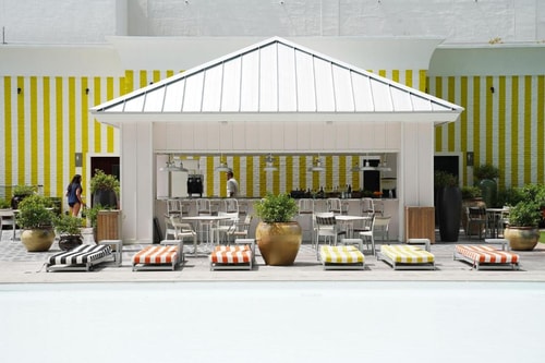 Superior King Room Near Coyo Taco MIA 5 Luxury Bookings