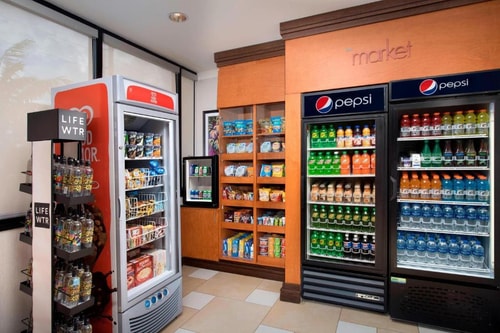 King Room Near Pollo Campero MIA 11 Luxury Bookings