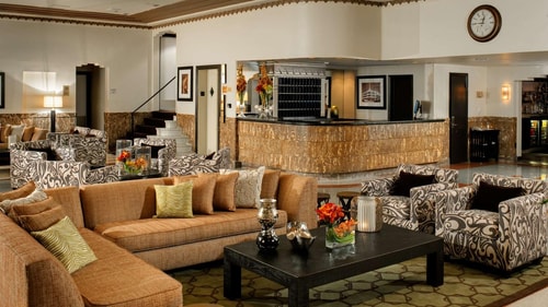 Deluxe Room Near MoneyGram MIA 7 Luxury Bookings