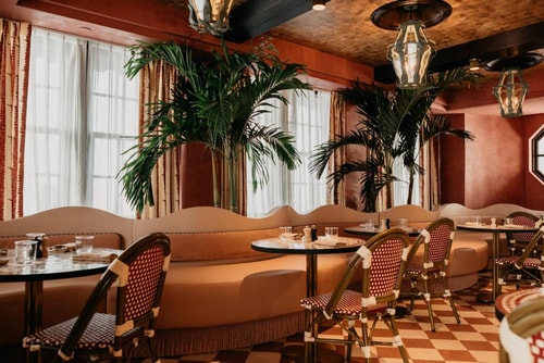 Superior King Near Surf Style MIA 6 Luxury Bookings