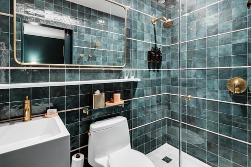 Superior King Near Surf Style MIA 4 Luxury Bookings