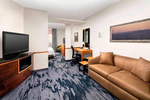 Queen Room Near Grapeland Water Park MIA 3 Luxury Bookings