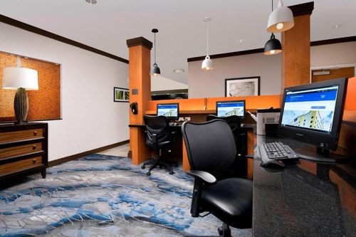 Queen Room Near Grapeland Water Park MIA 9 Luxury Bookings