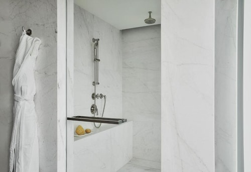 King Room Near Crudo Bar MIA 4 Luxury Bookings