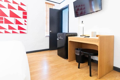Superior King Room Near Triton Supermarket MIA 3 Luxury Bookings