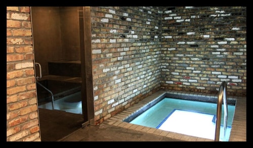 King Room Near Trader Joes MIA 4 Luxury Bookings