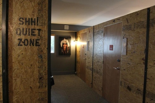 King Room Near Trader Joes MIA 13 Luxury Bookings