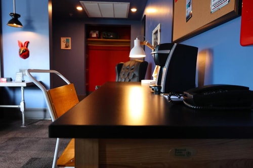 King Room Near Trader Joes MIA 6 Luxury Bookings