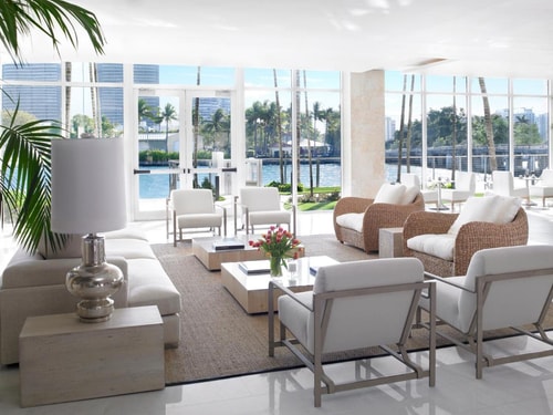 King Room Near Pura Vida MIA 8 Luxury Bookings