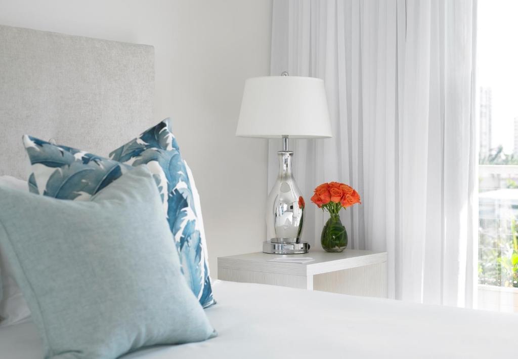 King Room Near Pura Vida MIA Luxury Bookings