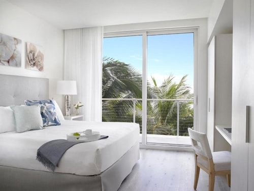 King Suite Near Travel Traders MIA 2 Luxury Bookings