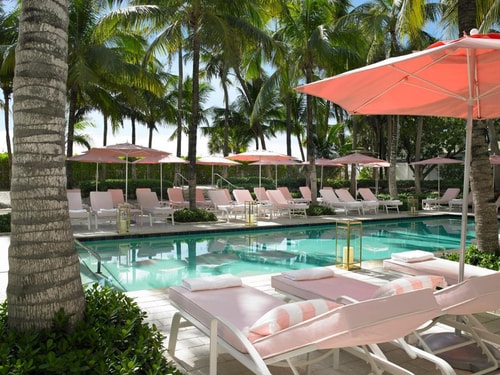 King Suite Near Travel Traders MIA 13 Luxury Bookings