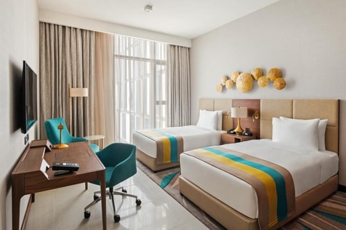 Standard King Room Near Noon Dubai South 3 Luxury Bookings