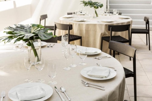 Studio King Suite Near El Patio Restaurant MIA 9 Luxury Bookings