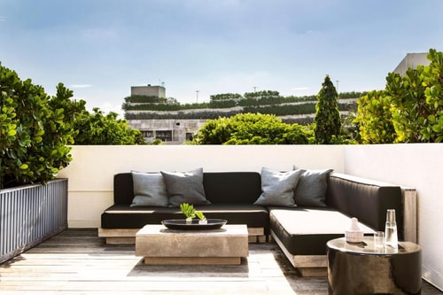 Studio King Suite Near El Patio Restaurant MIA 3 Luxury Bookings