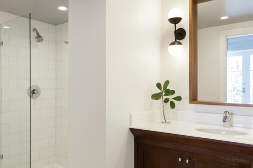 Studio King Suite Near El Patio Restaurant MIA 4 Luxury Bookings