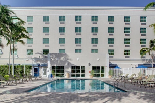 Standard Double Room Near Verizon MIA 12 Luxury Bookings