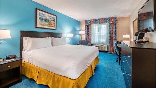 Standard Double Room Near Verizon MIA 0 Luxury Bookings