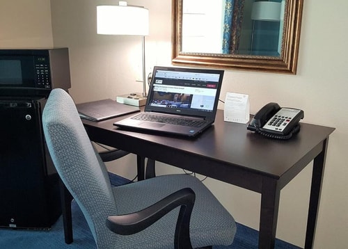 Standard Double Room Near Verizon MIA 2 Luxury Bookings