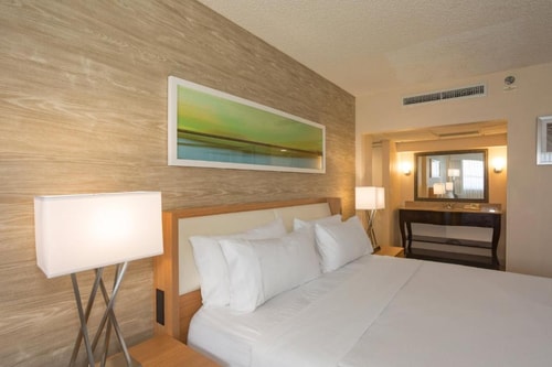 Standard King Room Near National Car Rental MIA 1 Luxury Bookings