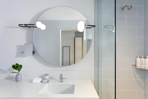 King Room Near Carrot Express MIA 4 Luxury Bookings