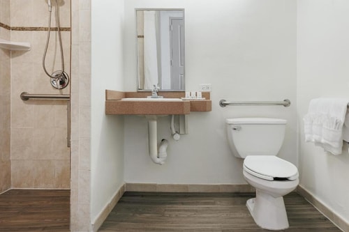 Standard King Room Near Enlighten Moon MIA 5 Luxury Bookings