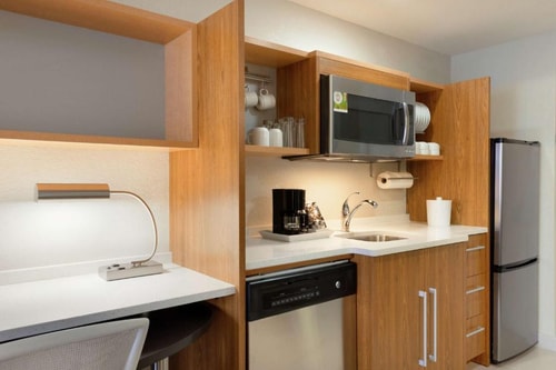 King Studio Suite Near Bolt Training MIA 2 Luxury Bookings